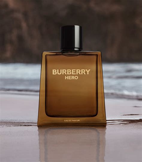 Burberry hero woman